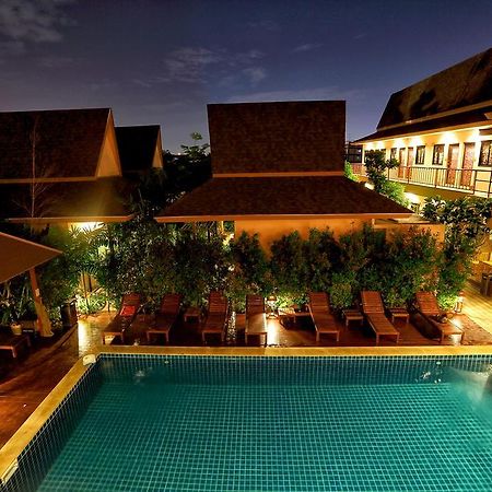 Ploykhumthong Boutique Resort Bangkok Exterior foto